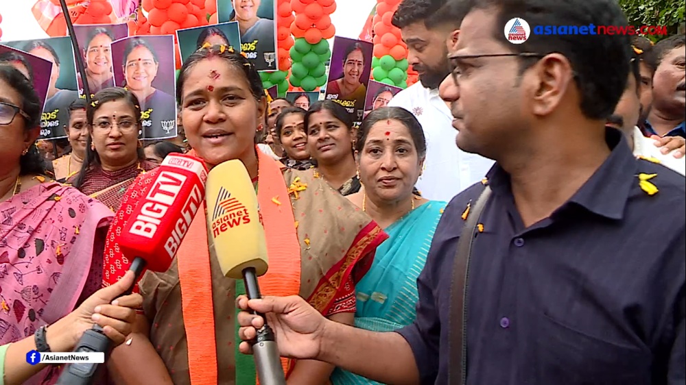 പാലക്കാട്‌ പിടിക്കാൻ കച്ചമുറുക്കി ബിജെപി സ്ഥാനാർഥി ശോഭ സുരേന്ദ്രൻ