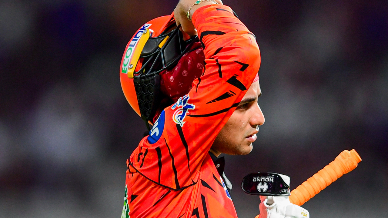 ഷമിയുടെ കെണിയില്‍ വീണ് വീണ്ടും ഡക്കായി അഭിഷേക്, നാണക്കേടിന്‍റെ റെക്കോര്‍ഡില്‍ സഞ്ജുവിനും രോഹിത്തിനുമൊപ്പം