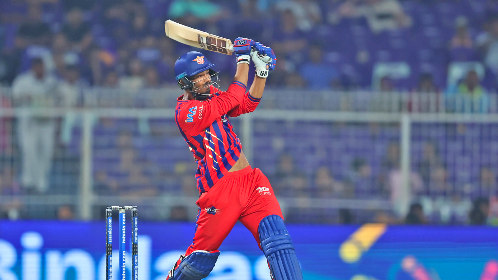 बेटे के लिए घर बेचा-कर्ज में डूबे, जेल भी गए पिता...अब बेटा मचा रहा IPL में धमाल