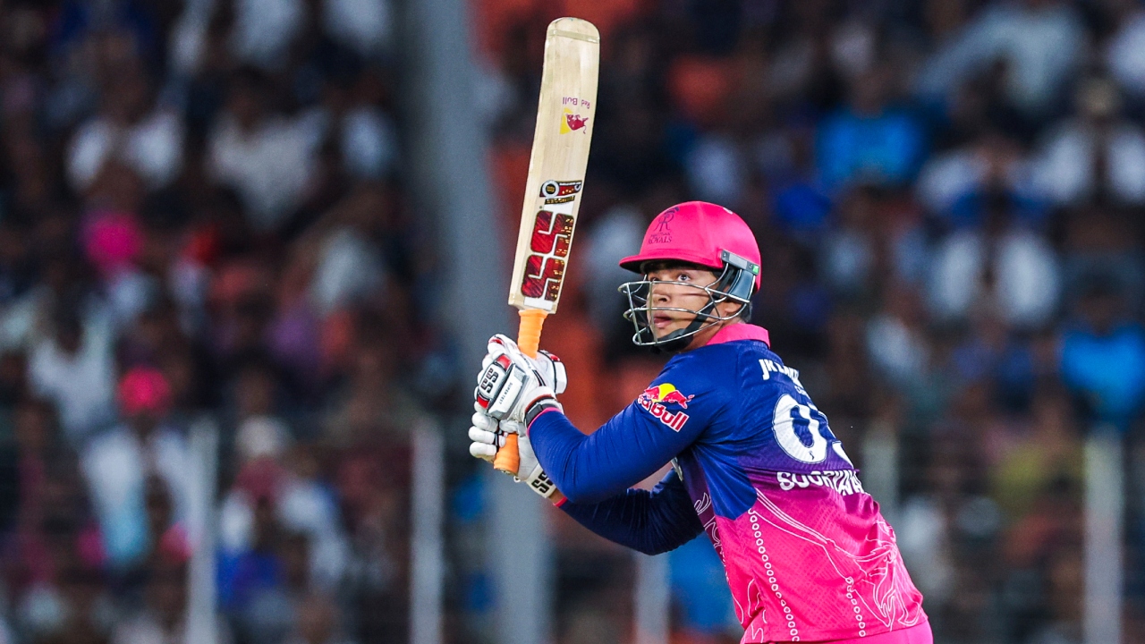 Vaibhav Sooryavanshi: আইপিএল-এ ২ বার ১৫ বলে ৫০, নতুন নজির বৈভব সূর্যবংশীর