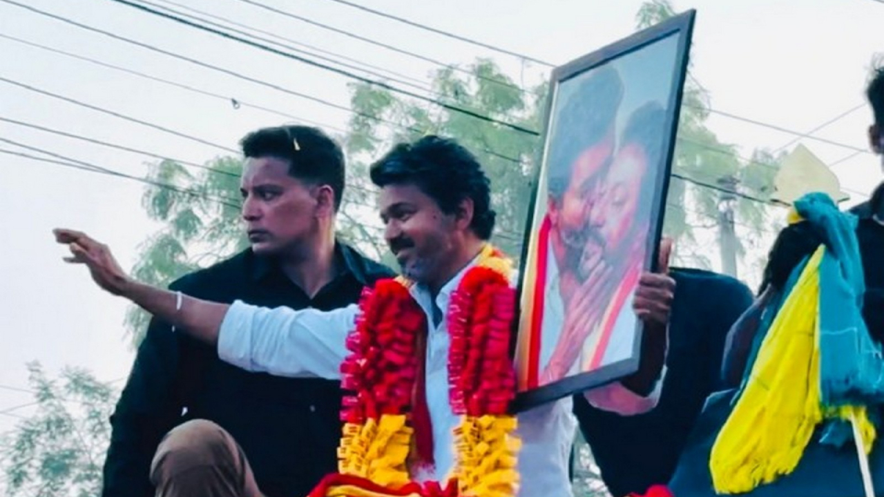 ನೀರಿನಲ್ಲಿ ಹೋಮ ಆಯ್ತಾ 500 ಕೋಟಿ ಬಂಡವಾಳ? ಜನನಾಯಗನ್'ಲೀಕ್' ಉದ್ದೇಶಪೂರ್ವಕವಾಗಿ ಮಾಡಿದ್ದಾ?