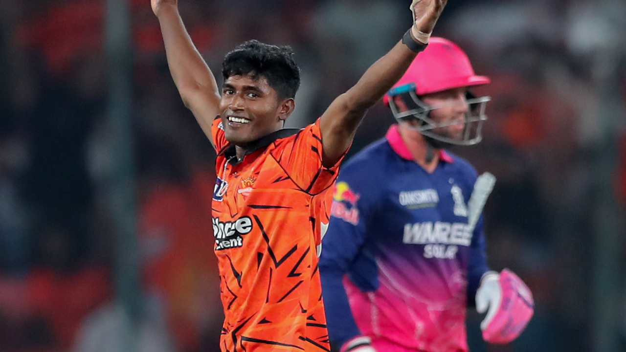 Sakib Hussain: 'ஷூ வாங்க காசு இல்ல'னு அழுத மகன்.. நகையை விற்ற தாய்! SRH வீரரின் பகீர் பின்னணி..