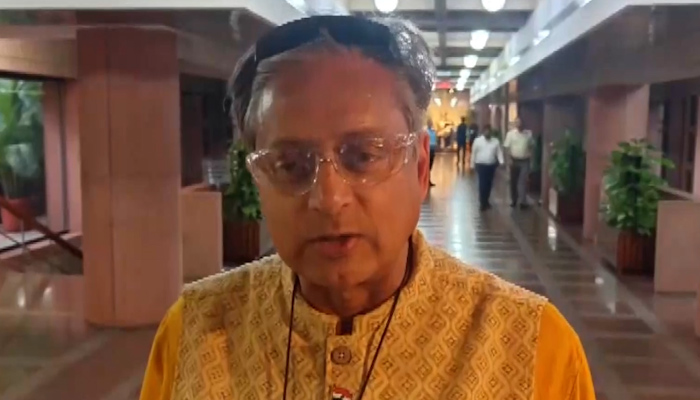Shashi Tharoor