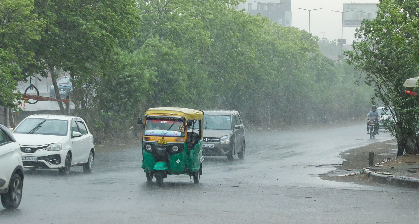Kolkata Weather Update: Three Cyclonic Circulations Cause Heavy Downpour; Check Forecast