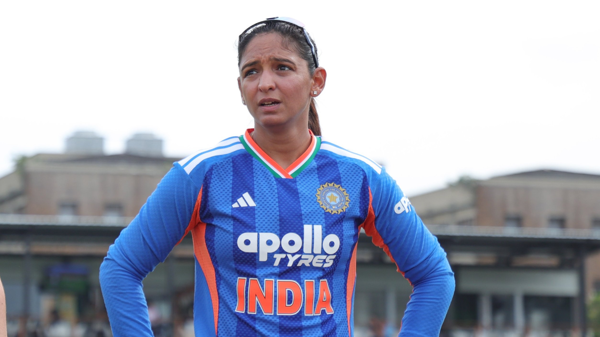Harmanpreet Kaur: ఇలాంటి ఆటతో ఎట్ల గెలుస్తాం..  హర్మన్‌ప్రీత్ కౌర్ షాకింగ్ కామెంట్స్ !