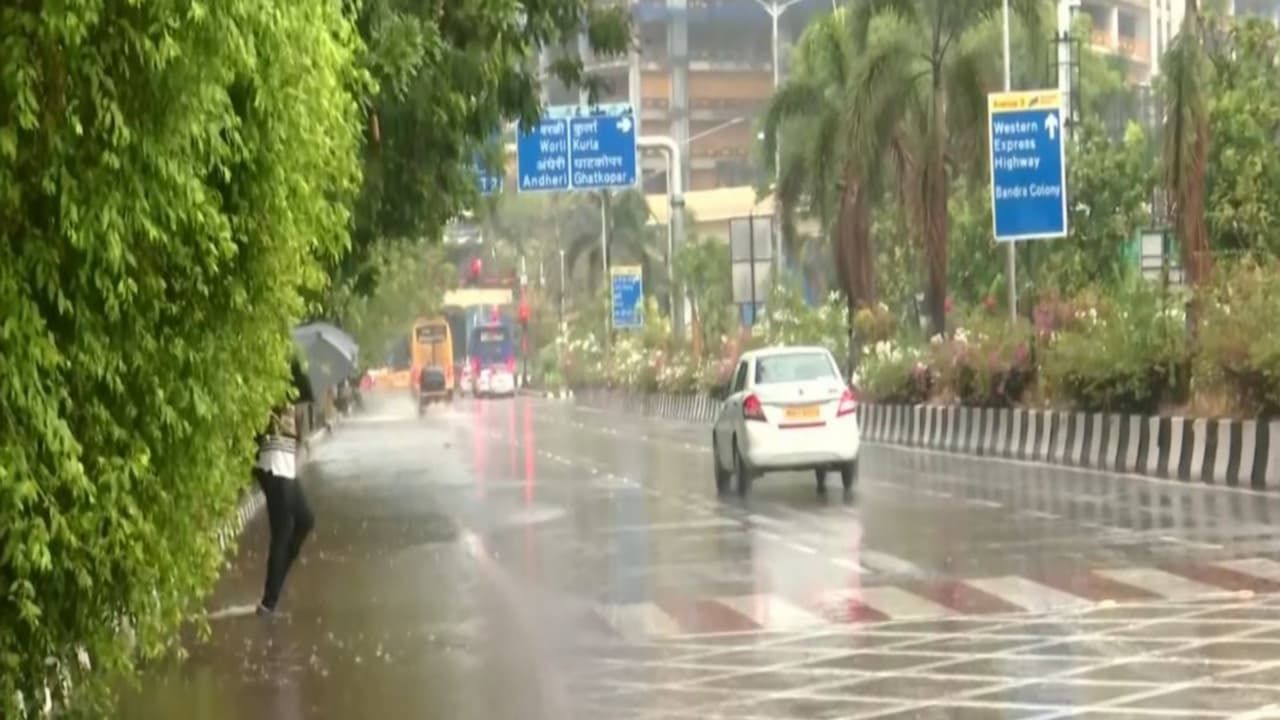 Mumbai Weather Update: Rain Alert Issued; IMD Sends Orange Warning For Thunderstorms