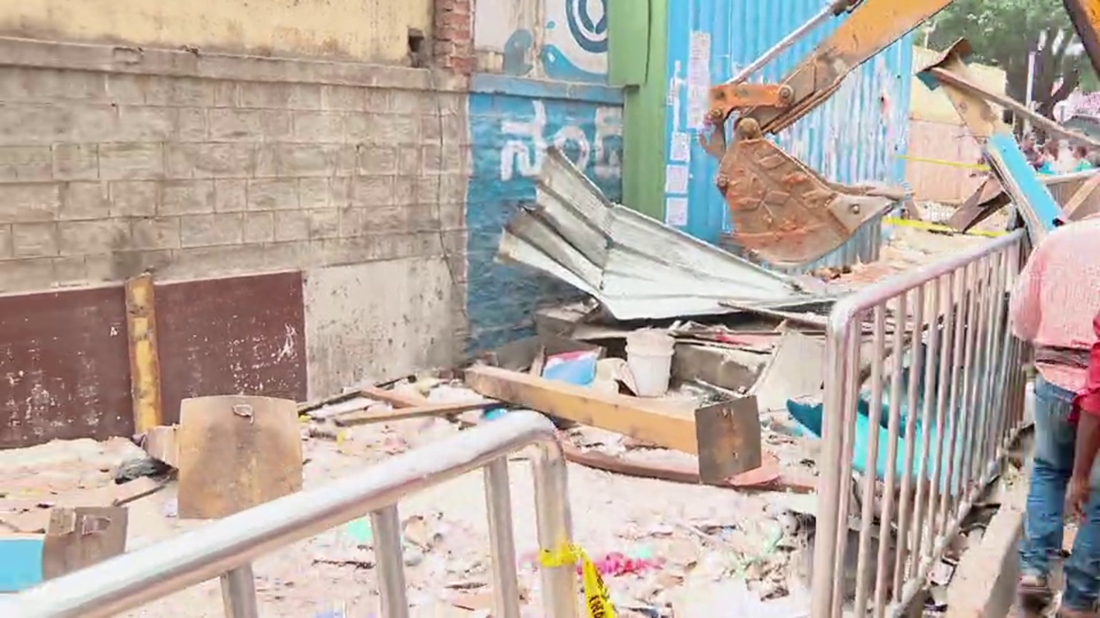 GBA clears footpath encroachments in banashankari bengaluru
