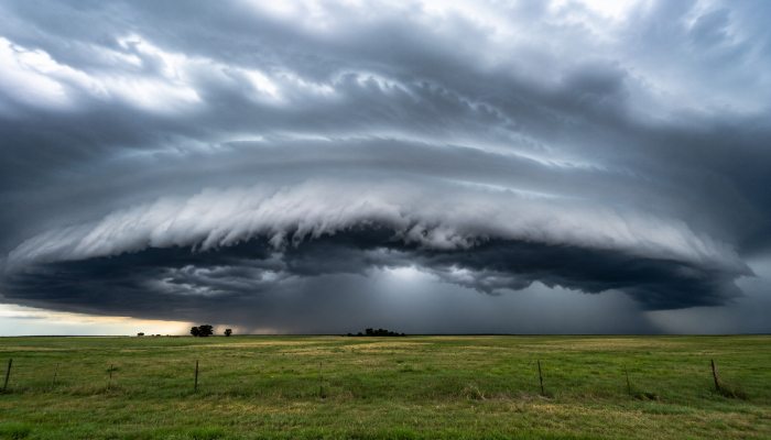 What Is a Shelf Cloud? Terrifying Scenes Circulating On Social Media; Video Goes Viral (WATCH)