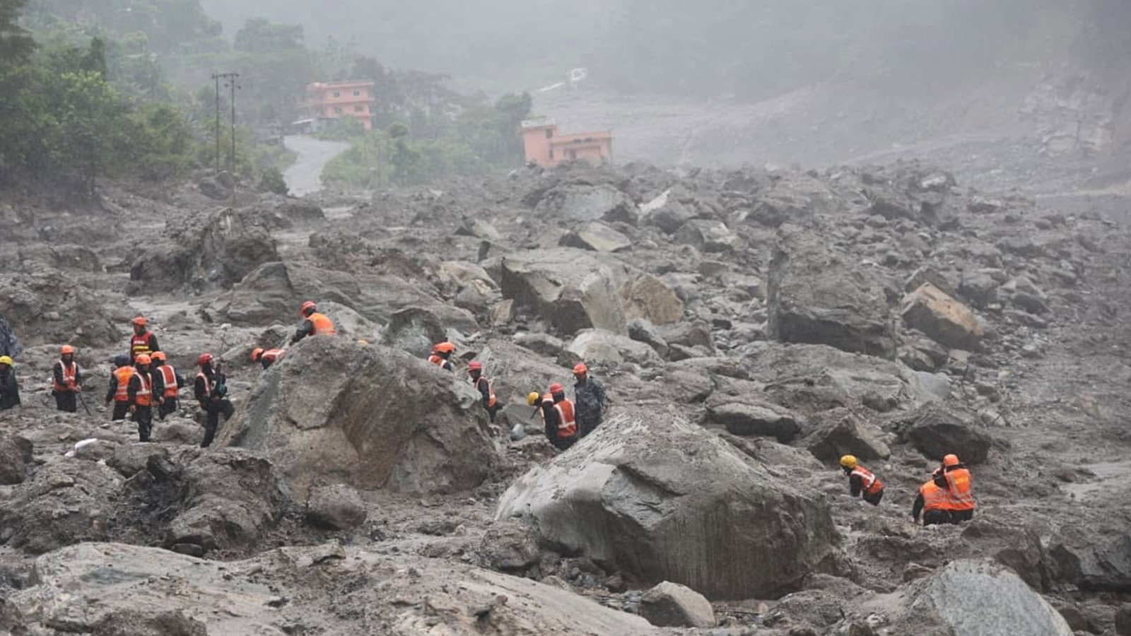 nepal glacier collapse flood