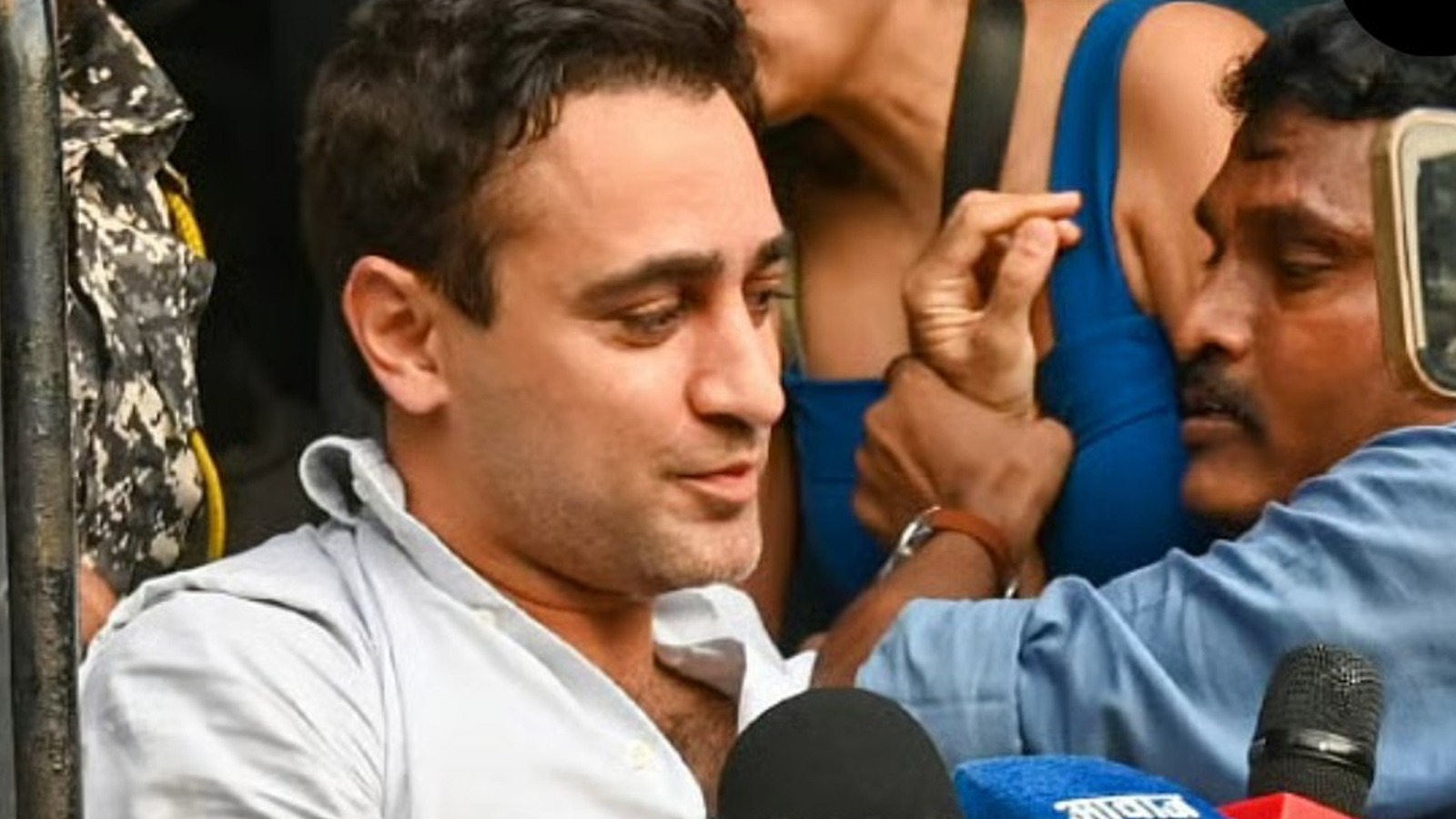 Bollywood celebrities react to Imran Khan Mumbai police notice