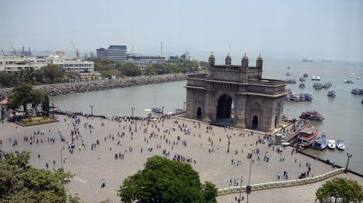 JNU attack: Mumbai Police relocate protesters from Gateway of India to Azad Maidan