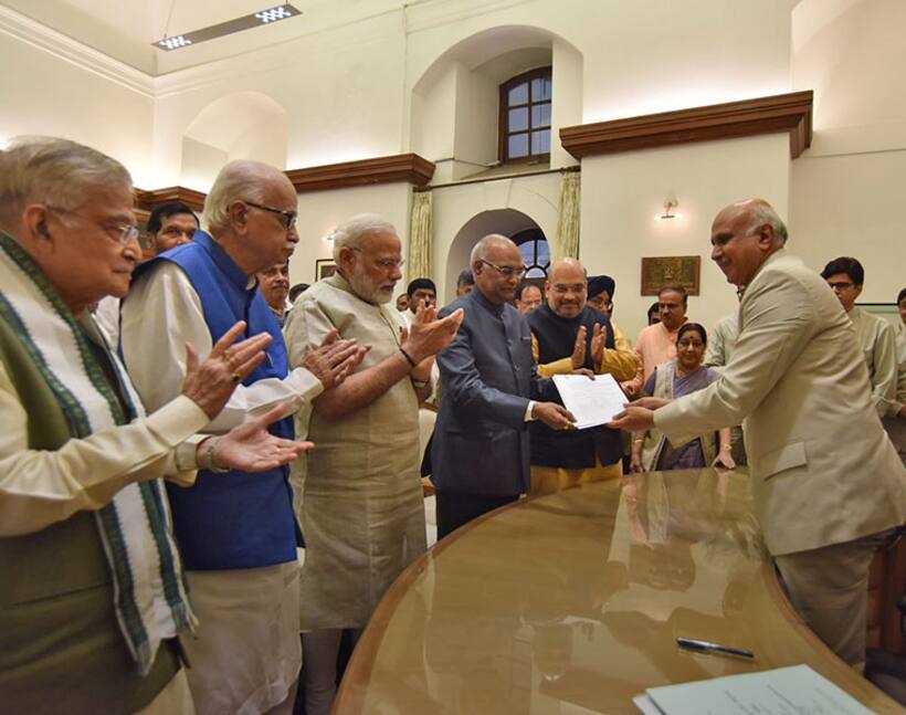 No Punches Pulled: Equation between Rashtrapati and Pradhan Mantri set to improve  further