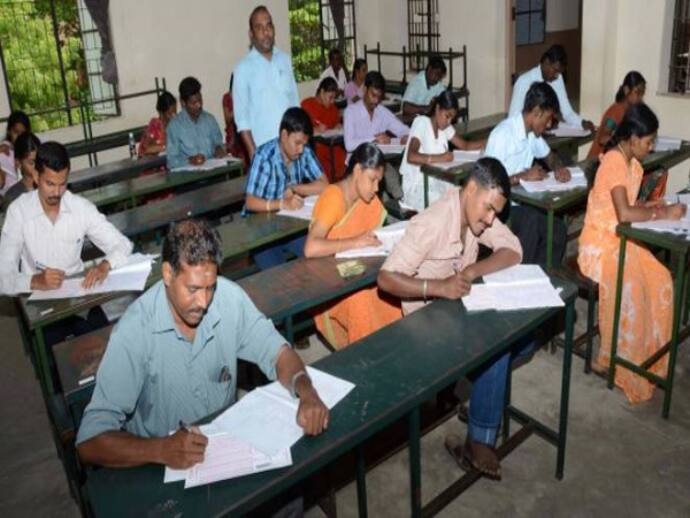 tnpsc-exam-hall-42722.jpg