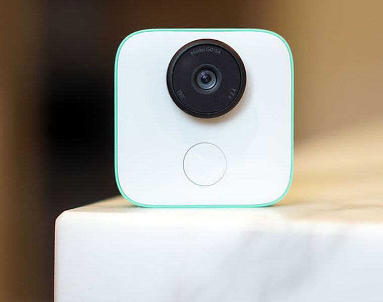 Google Clips uses AI to snap pictures of your kids and pets