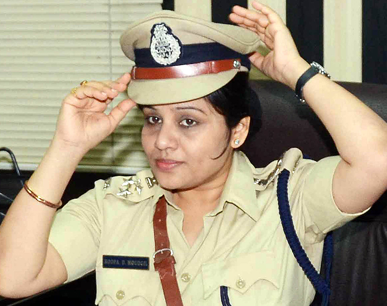 IGP D Roopa Reaction On Sasikala Royal Treatment