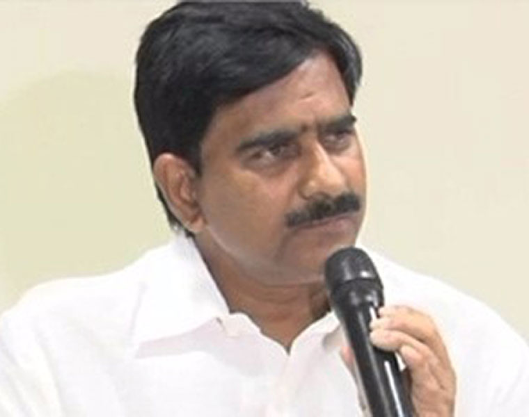 Devineni Uma Strong Warning To AP AP Government over amaravati