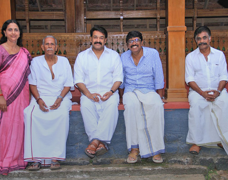 Mohanlal visit ancestral home 32 years photo villain