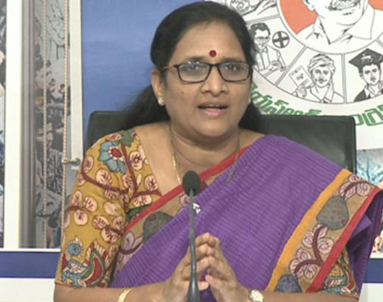  AP Women Commission Chairperson Orders To Probe  On Woman  To  Suicide attempt near  CM Camp Office