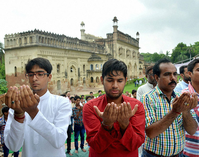 Yogi Adityanath does not visit Lucknow eidgah Akhilesh Yadav takes swipe