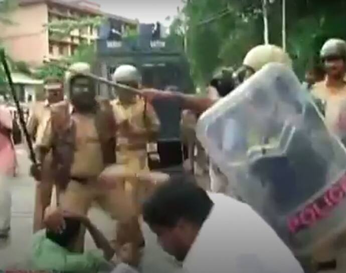 Police lathicharge