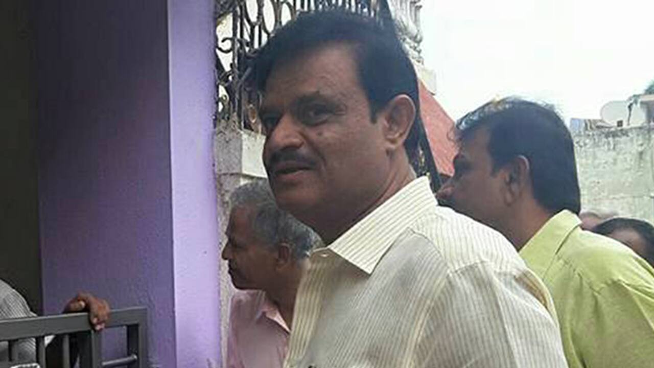 MLA Muniratna
