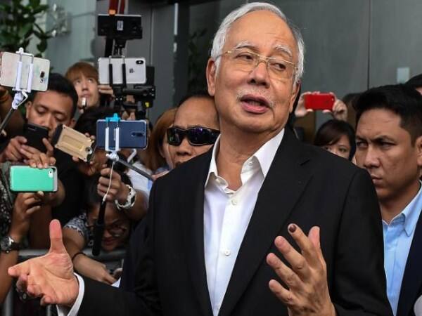 former malaysian prime minister najib razak arrested 