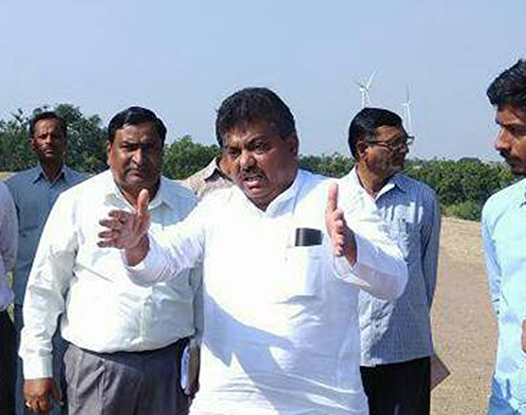 This is how Water Resource Minister M B Patil reacts to Suvarna News report