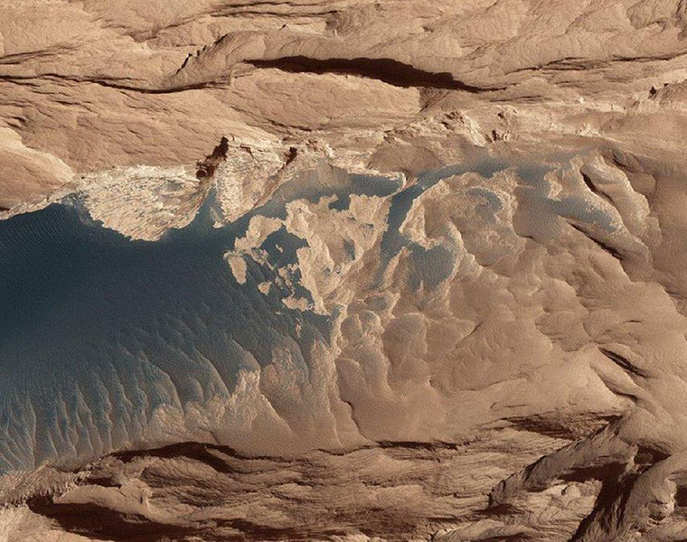 italian scientists says they Found water in mars