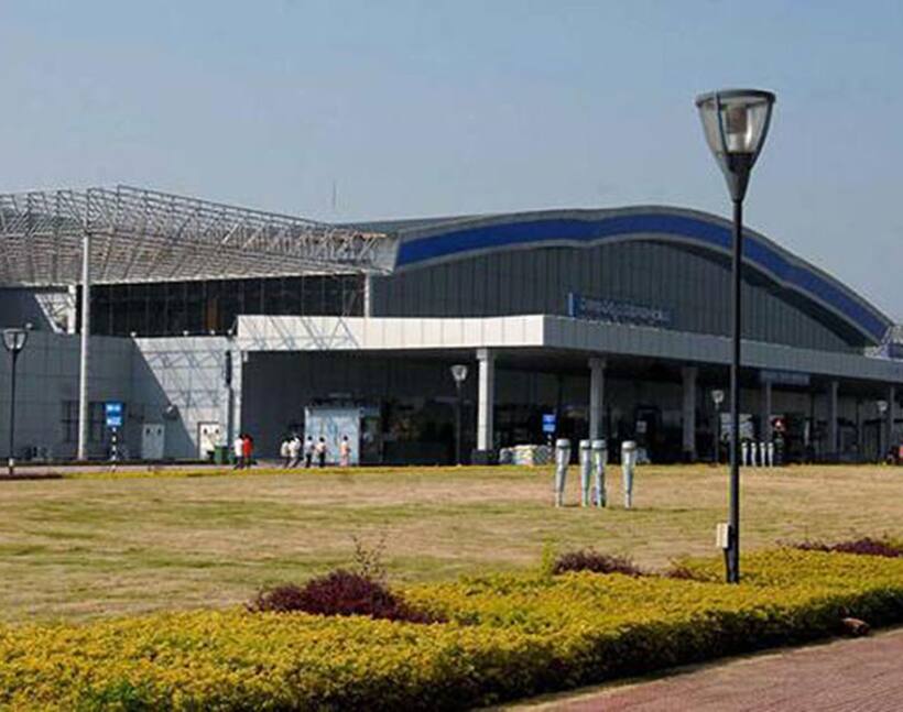 Lesson not learnt: TDP MP reaches late, creates ruckus at Vizag airport [VIDEO]