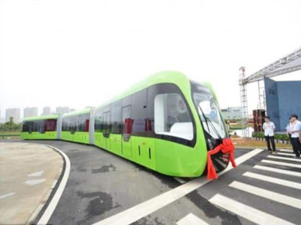 train running in road without track