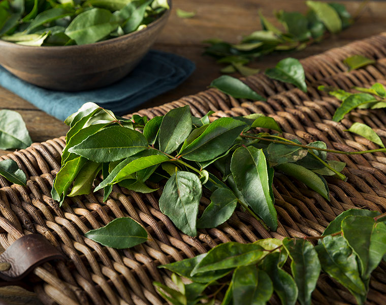 curry leaves health benefits eating on empty stomach