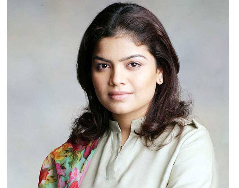 Poonam Mahajan