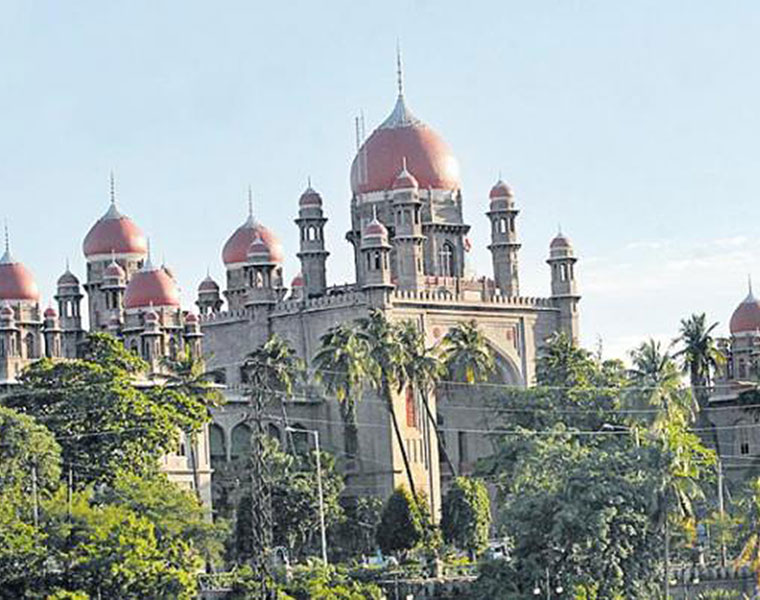 high tension at telangana high court: rtc empolyees attack on lawyer pv krishnaiah