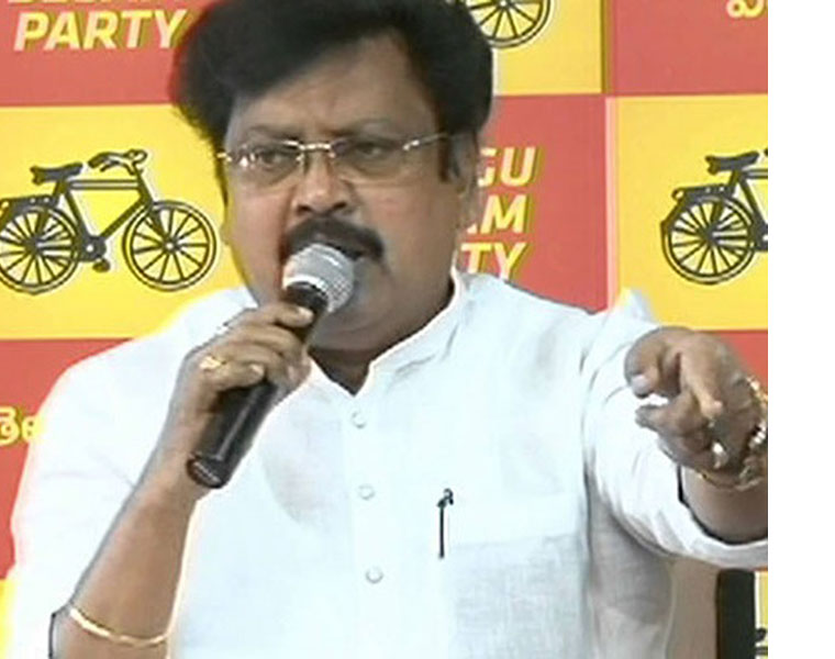 TDP Leader Varla Ramaiah Allegations on AP Police