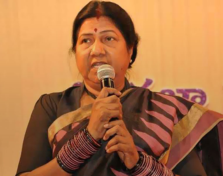 nannapaneni rajakumari resigned as ap women commission chairperson