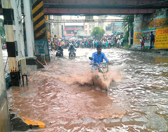 hyderabad drenched in heavy showers