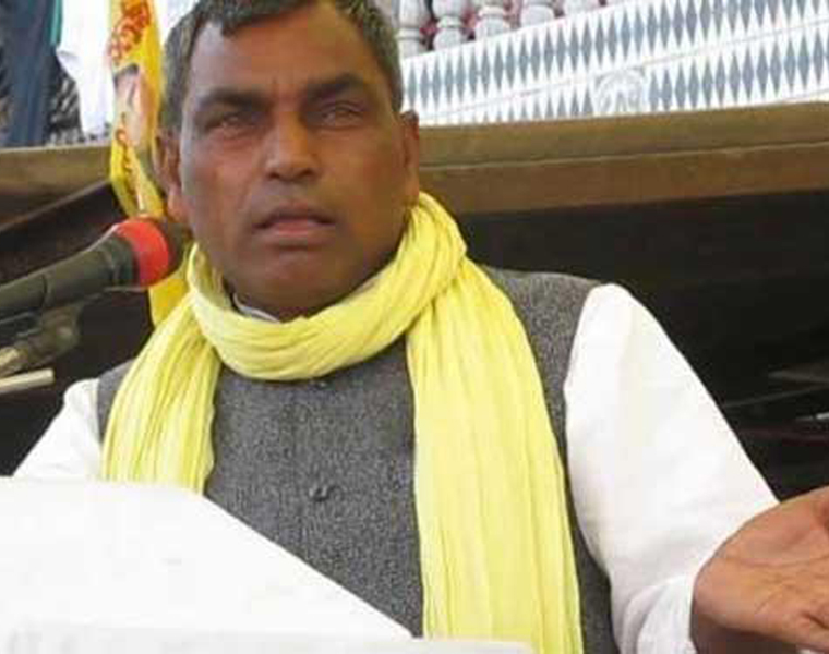 UP minister threatens to resign if DM not transferred