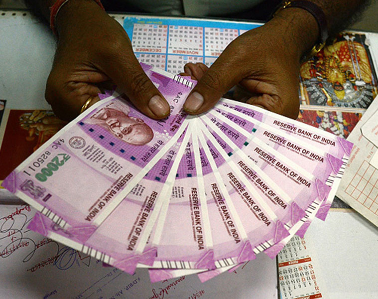 Rs 2650 crore of Rs 2000 notes exchanged deposited at 3 Tamil Nadu based banks vel