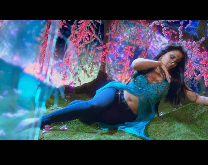 Actress-turned-politician Ramya returns in a sexy avatar