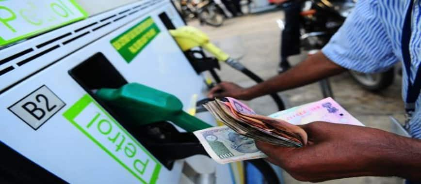 Eight tips to save yourself from being cheated at petrol pumps