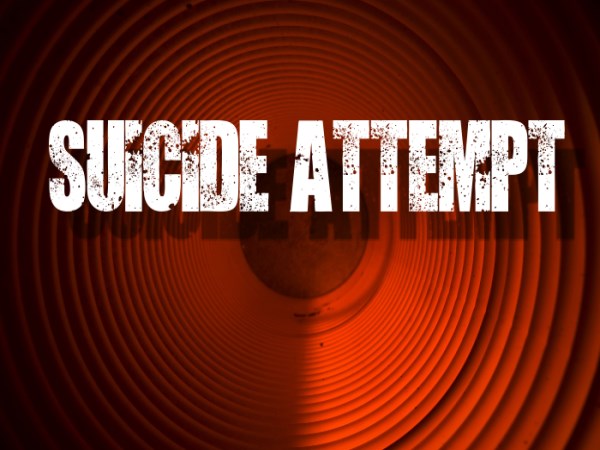 Woman SI aand onstable attempt to commit suicide at Chunduru in Guntur district