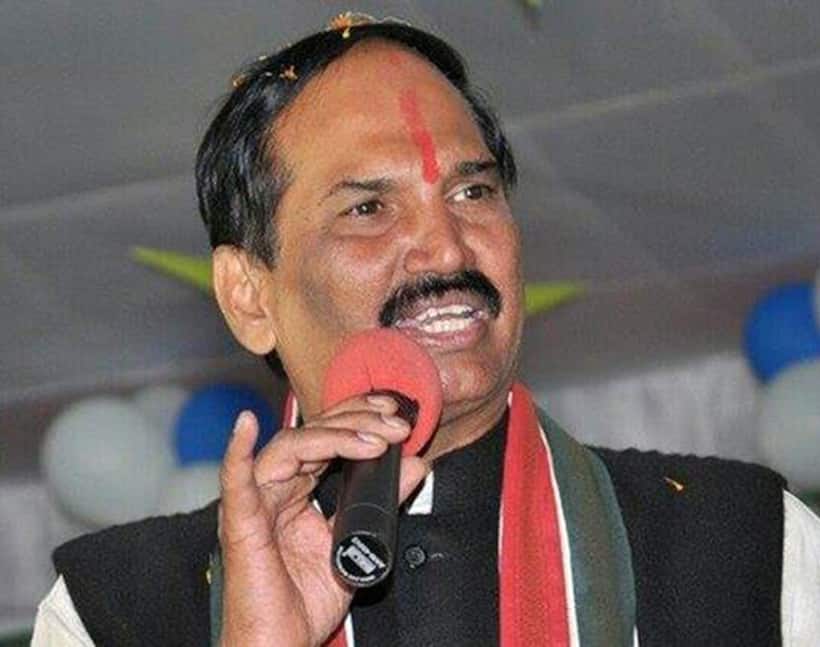 మాజీ ఎమ్మెల్యే చందర్ రావుతో ఉత్తమ్ భేటీ:కాంగ్రెస్ లోకి వేనేపల్లి