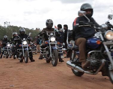 Bikers of Bengaluru celebrate Independence day in the coolest way