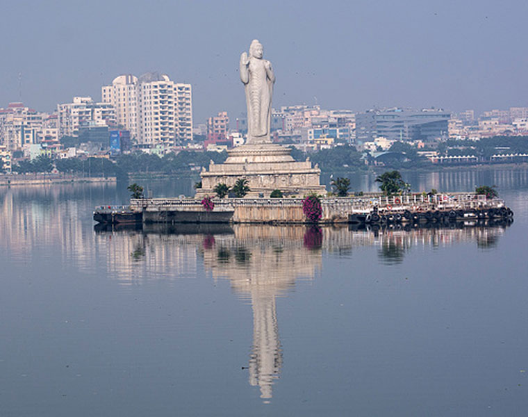 Young girl dead body in Hussain Sagar AKP 