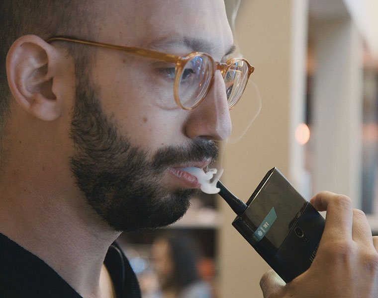 Meet Vaporcade Jupiter IO 3, the world's first smartphone you can smoke