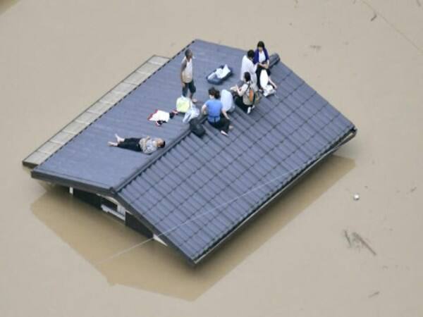  heavy rain in jappan  and prople suffered a lot 