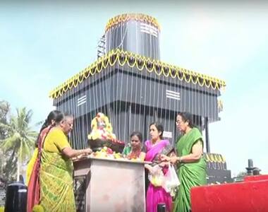 Devotees throng Kolar to worship at the Kotilingeshwar on Shivarathri