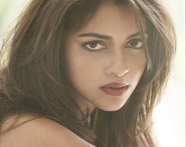 amala paul reveals about bobay simha