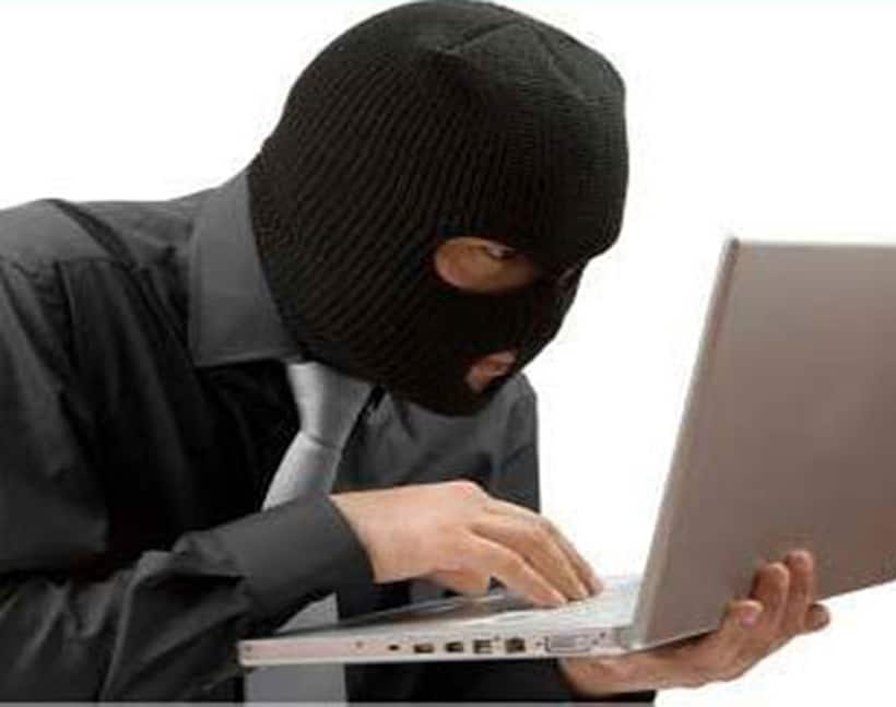 Woman cheated of Rs 2.60 lakh on the promise of marriage by a man she met online
