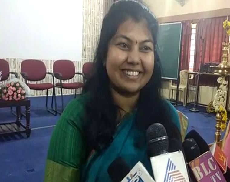 Soumya Reddy Ramalinga reddy daughter